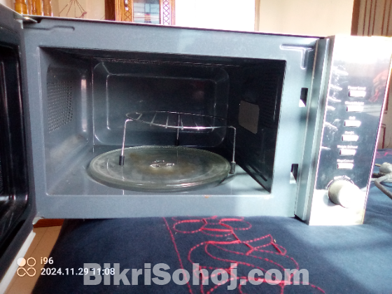 Walton microwave oven